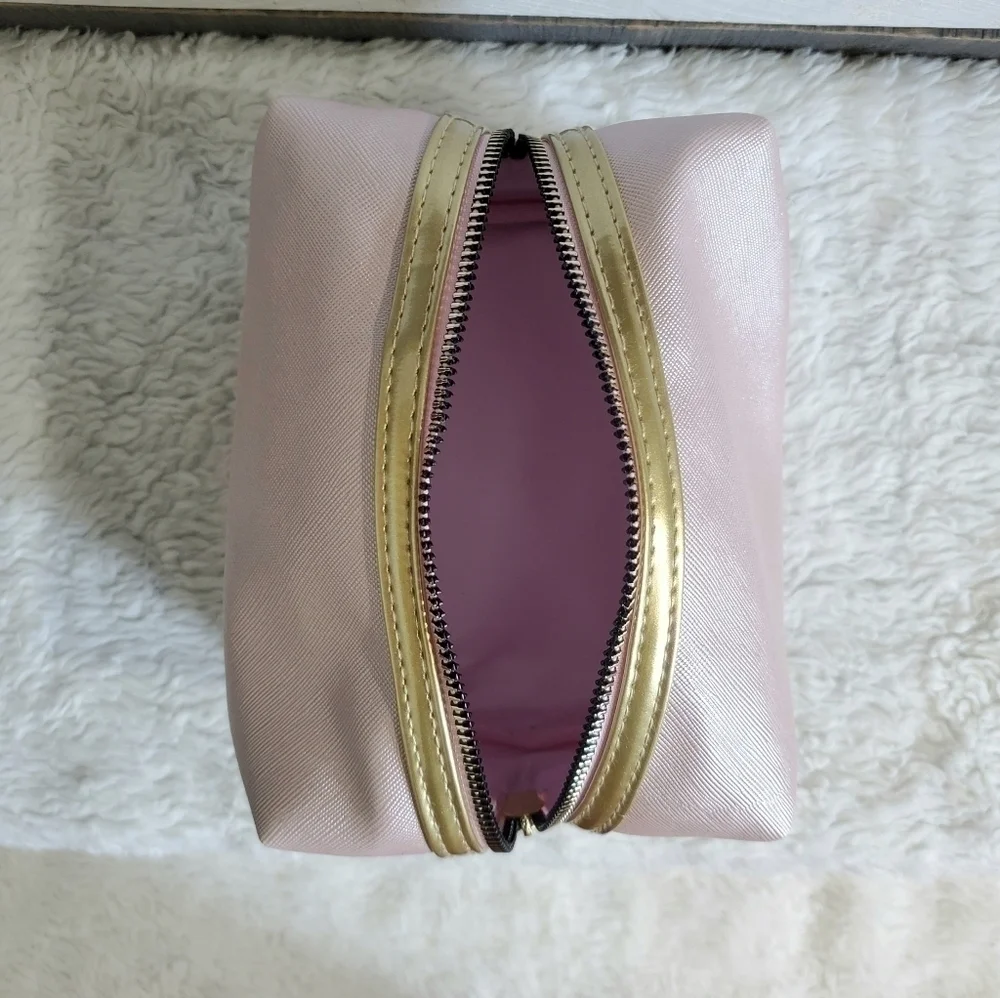 Enchante Accessories super mom